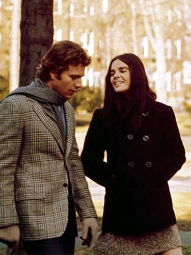 ali macgraw love story fashion.